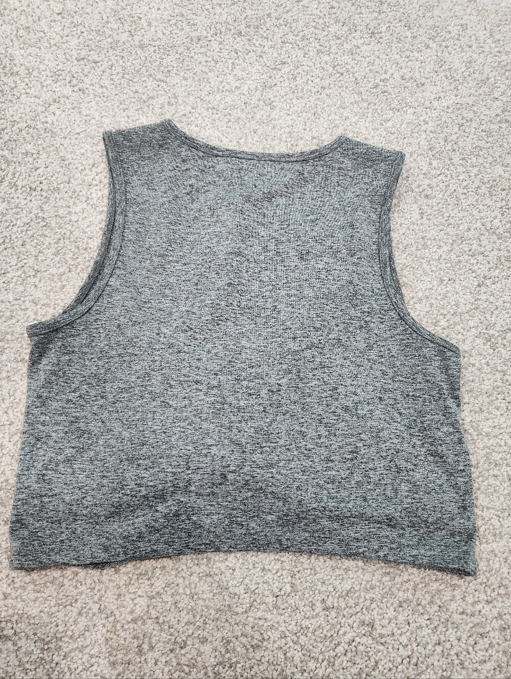 Zobha Twist Crop Top Womens Medium Gray Yoga Athletic Fit Preppy - Picture 2 of 3